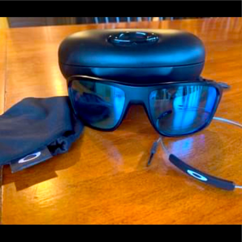 Oakley Split Shot mens sunglasses